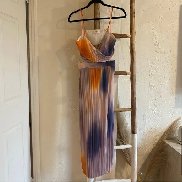 A.L.C. Sienna Ombre Dress in Multi Ombre Pleated in Size 6 - Picture 9 of 15